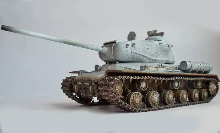 Tyazhelyiy tank IS 1