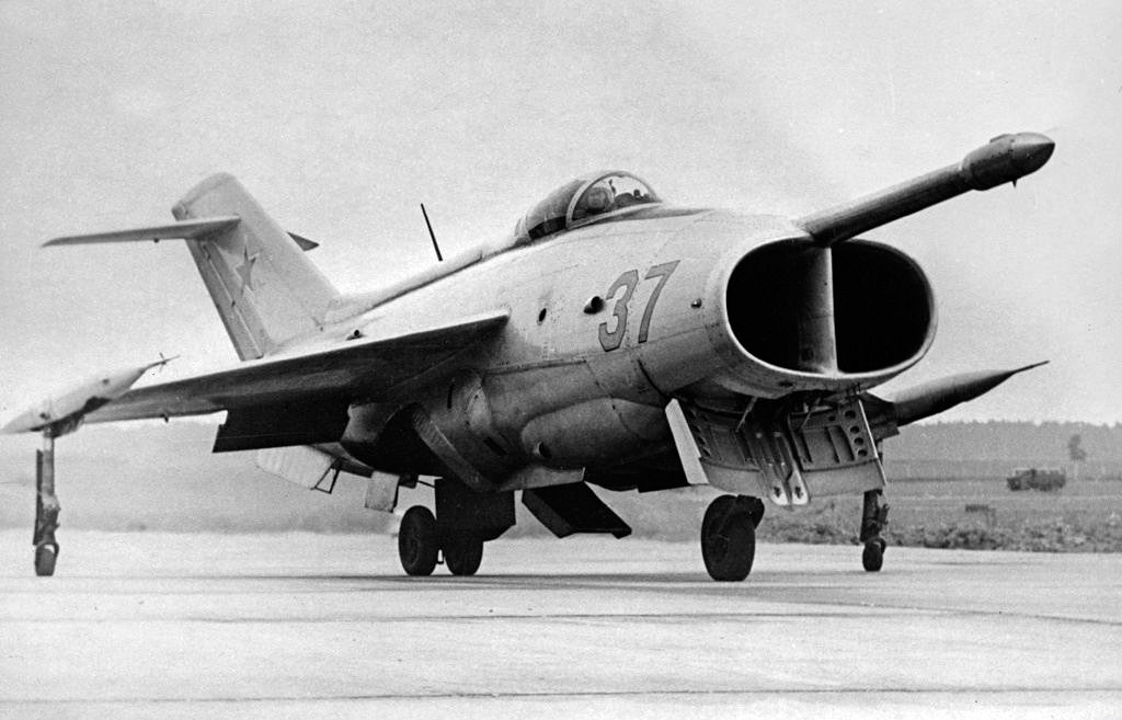 Як-36, штурмовик с вертикальным взлетом