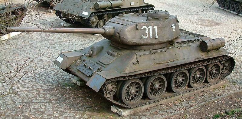Большая часть танков Т-34 установленных на монументах - танки Т-34-85