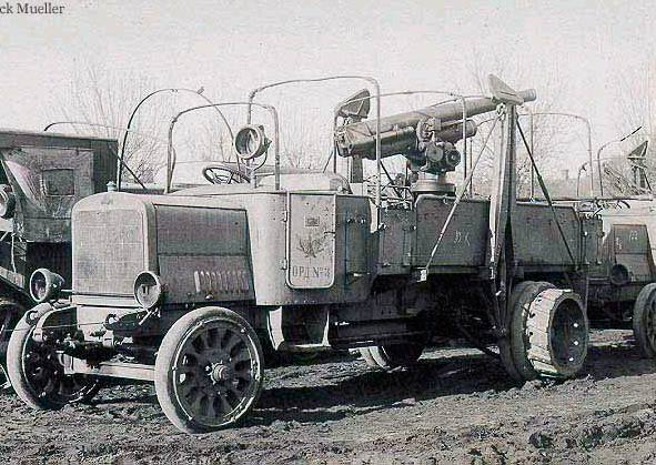 грузовик Руссо-Балт с 76-мм зенитной пушкой обр.1915 г.