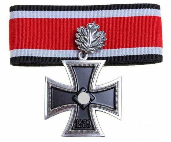 Рыцарский крест железного креста с дубовыми листьями
