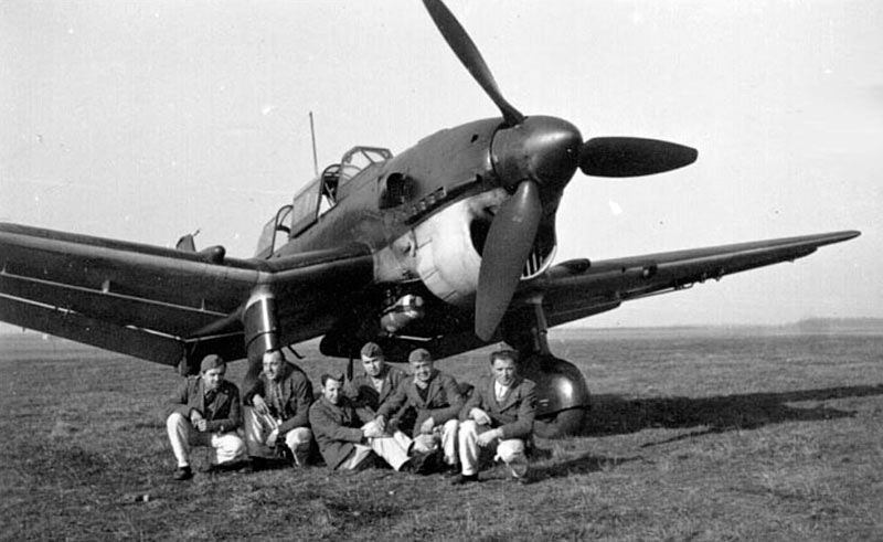 Пикирующий бомбардировщик Юнкерс Ju.87 "Штука"