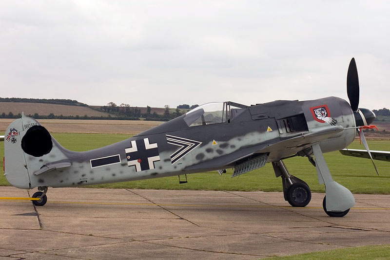немецкий истребитель FW-190