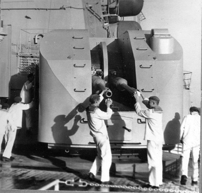 Установка АК-726 большого противолодочного корабля Керчь