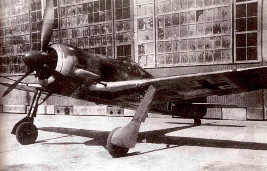 Трофейный FW-190A-5(U-3) захваченный красной армией в Сталинграде