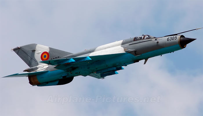 МиГ-21 в цветах одной из ближневосточный стран