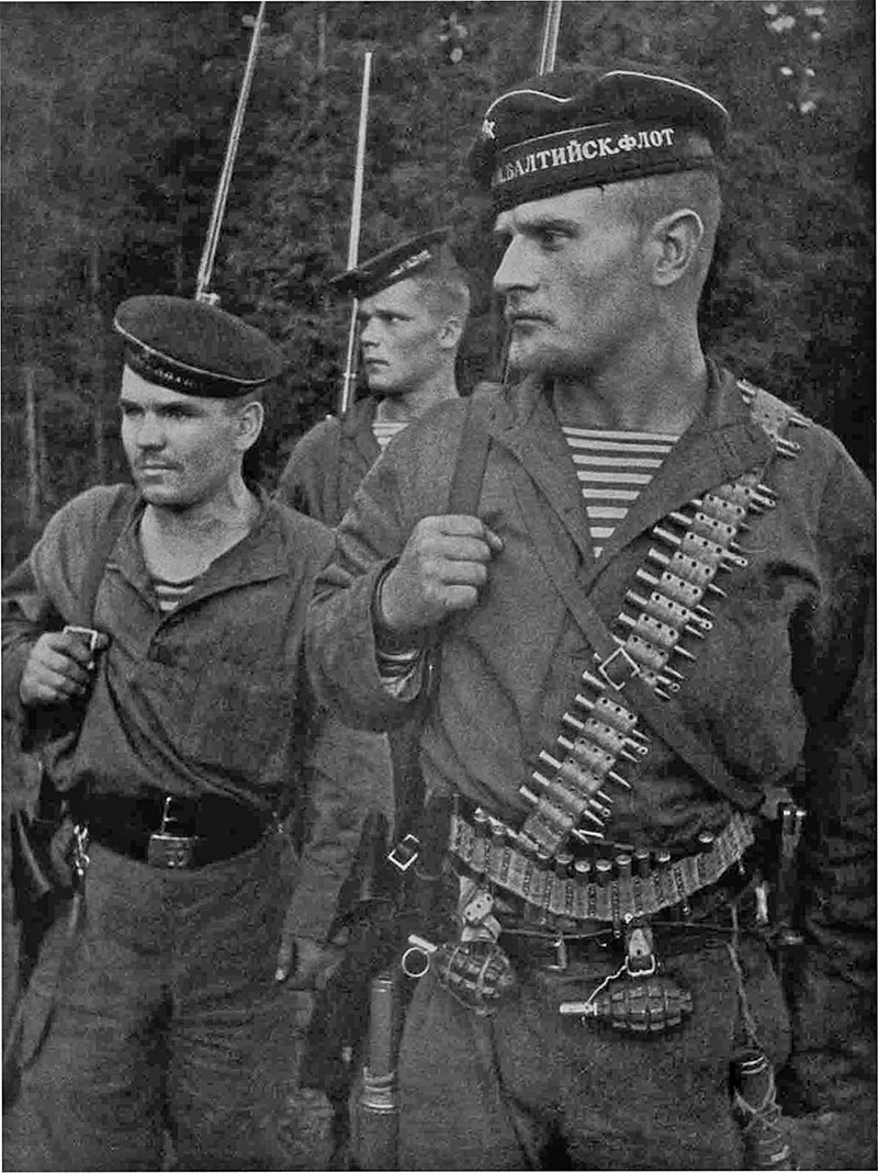 Матросы 2-й сводной бригады Блтийского флота, 08.31.1941, фото Давида Трахтенберга