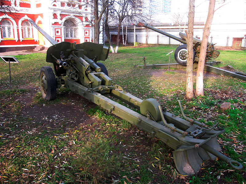 Противотанковая пушка МТ-12 Рапира