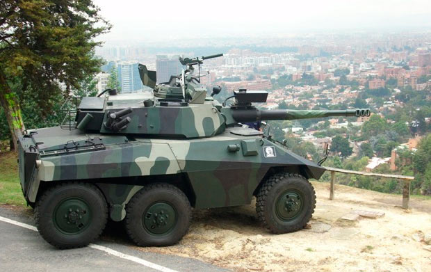 Бразильский бронеавтомобиль ЕЕ-9 Cascavel - колесный танк