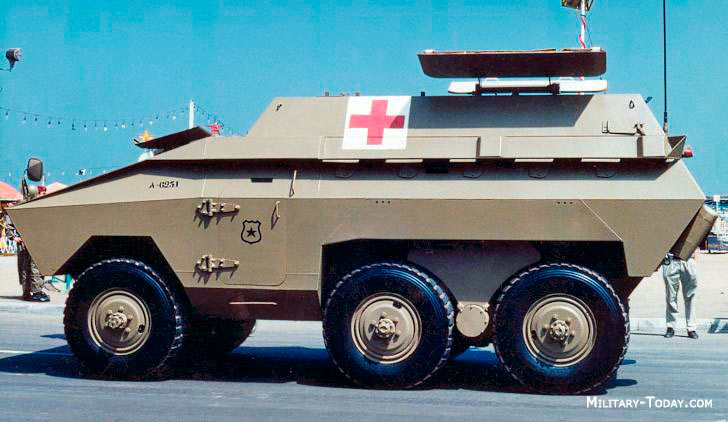 ЕЕ-11 «Urutu» в модификации машины медицинской службы