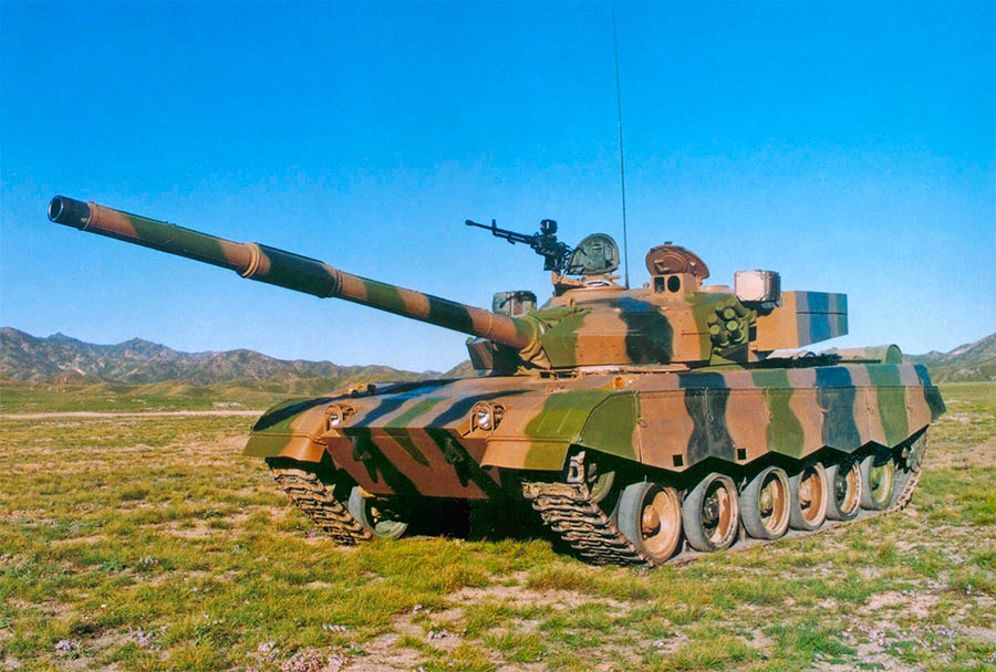 А это уже вариант Type 85, модификация Type 88, оснащенная 125-мм пушкой, копией советской 2А46