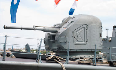 Корабельная автоматическая установка АК-176