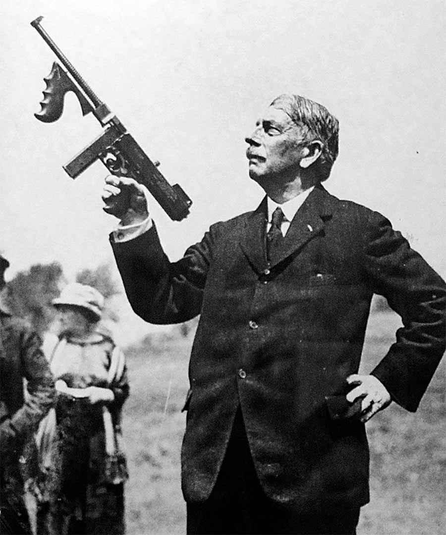 Джон Томпсон и его пистолет-пулемет