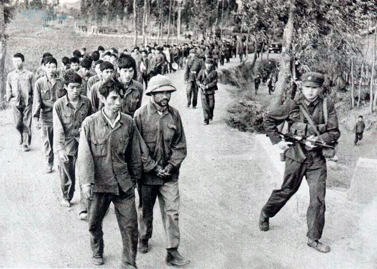 Три вьетнамские дивизии были разгромлены в первую неделю китайского вторжения