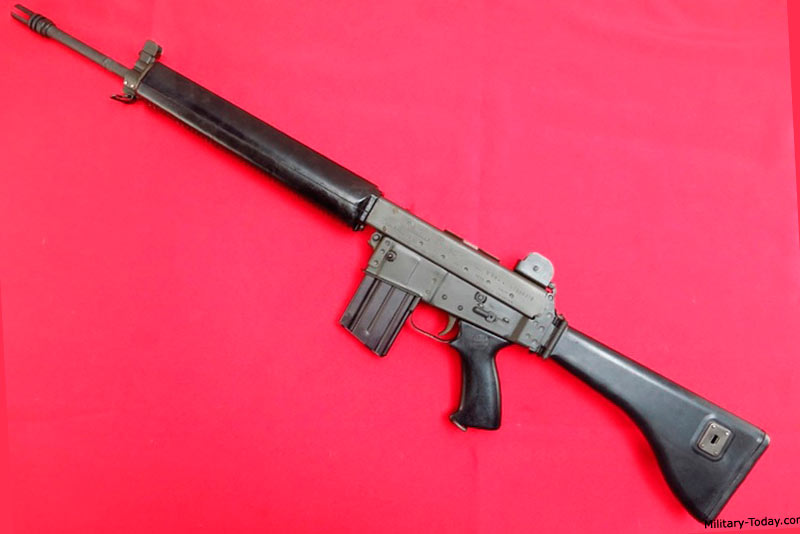 Штурмовая винтовка AR-18 «Армалит»