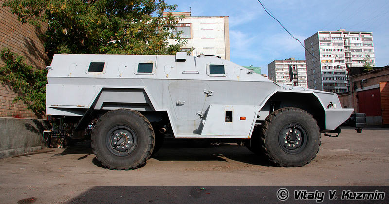 Гражданский вариант бронеавтомобиля КАМАЗ-43269 «Выстрел»