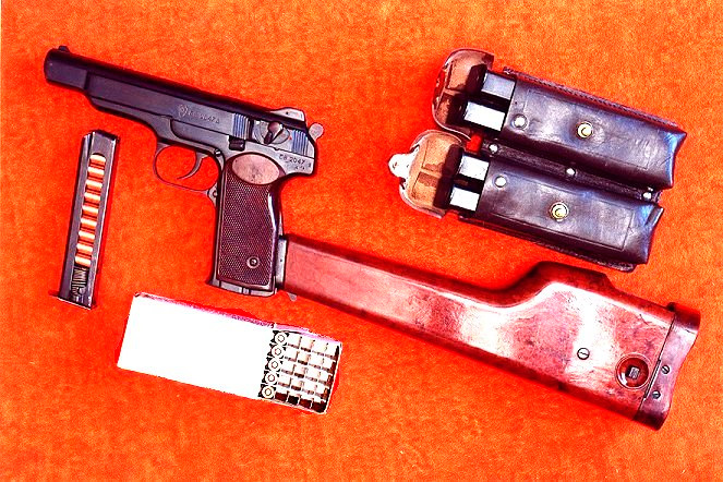 Автоматический пистолет Стечкина. Приклад в комплекте.