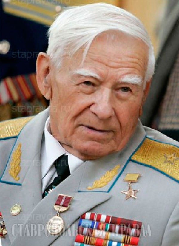 Генерал-майор авиации Николай Герасимович Голодников