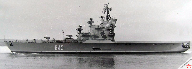Крейсеры проекта 1123 «Ленинград» и «Москва» имеют столь запоминающиеся силуэты, что на долгое время стали узнаваемыми визитными карточками  советского военного флота.