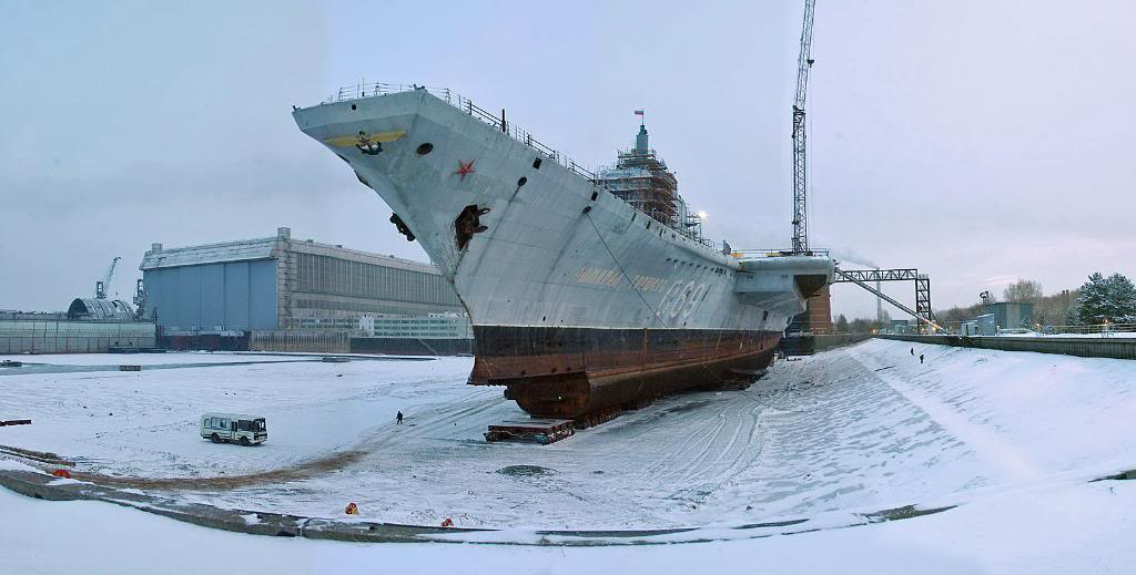 ТАКР «Адмирал Горшков» поставленный на «тележки» с фото выше.