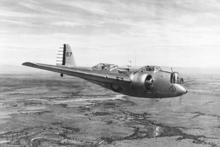 Martin B-10, 1934 год. Американский вариант советского бомбардировщика «СБ» - бомбардировщик, чьи показатели на момент принятия на вооружения, были круче, чем у современных ему истребителей.