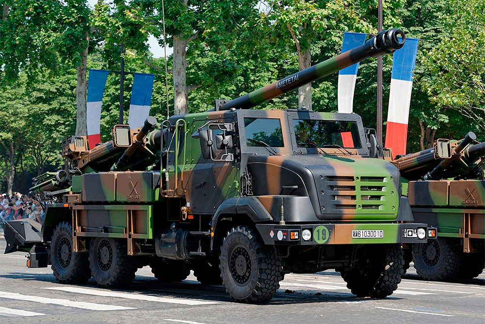 155-мм легкая САУ CAESAR (Франция)