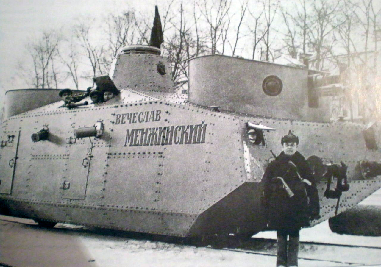 Мотоброневагон Д-2, детище Н.Дыренкова. Строился серийно и эксплуатировался до 1940-ых г.г.