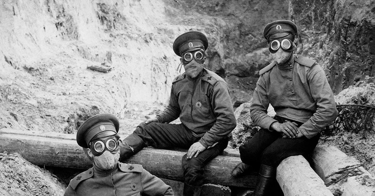 Противогаз-маска с «рыльцем» были широко распространены у всех воюющих сторон в первой половине войны 1914-1918 г.г. 