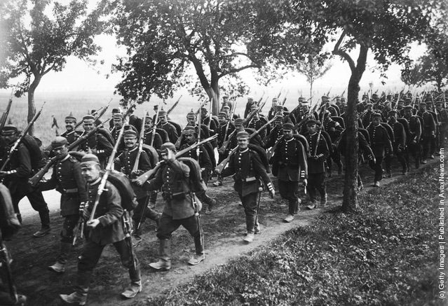 Германские солдаты на марше (1914 г.)