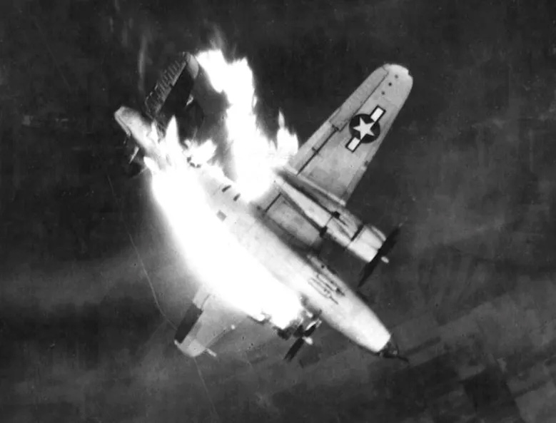 Взрыв американского самолета B-26 Мародер