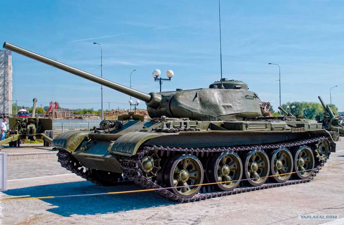 Советский Т-44 обр 1944 года - не просто новый танк, а новый взгляд на концепцию танка