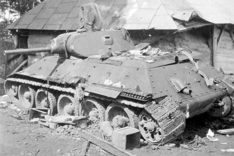 76-мм танковая пушка Л-11 на одном из Т-34 первых типов выпуска