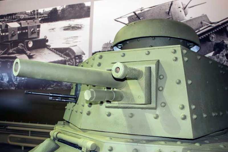 37-мм танковая пушка ПС-1 в башне танка Т-18