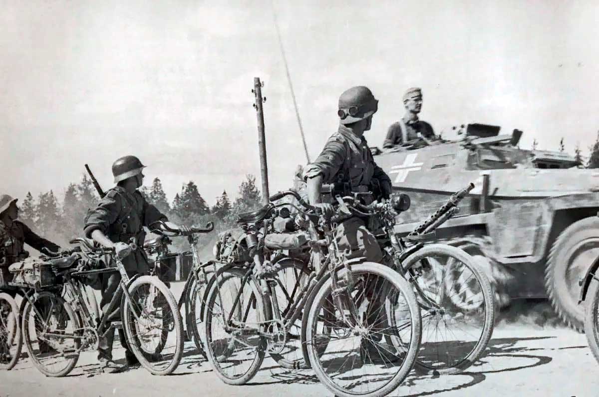 Немцы и велосипеды - неразделимы! Во всяком случае в 1941 году