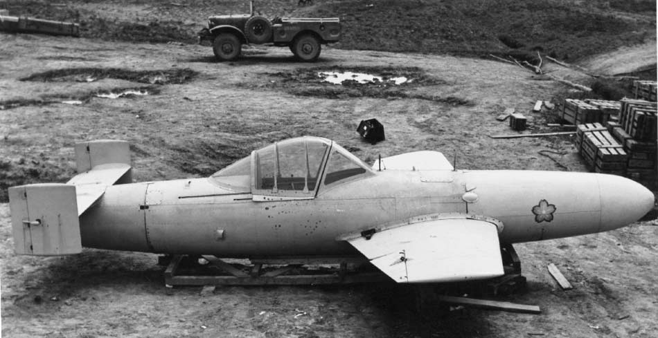 Ну и как про японцев и без камикадзе? Yokosuka MXY7 Ohka - японский реактивный самолет-снаряд