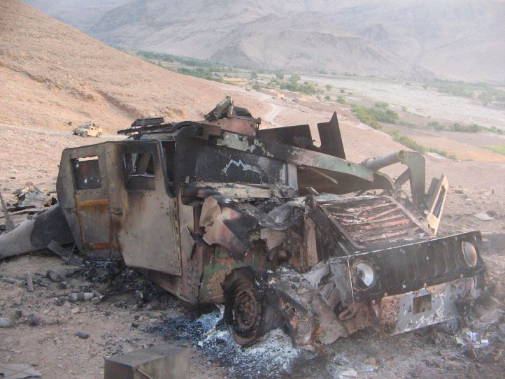 Подрыв «не-MRAP» армейского внедорожника «Хамви» на мине. О судьбе экипажа можно только догадываться