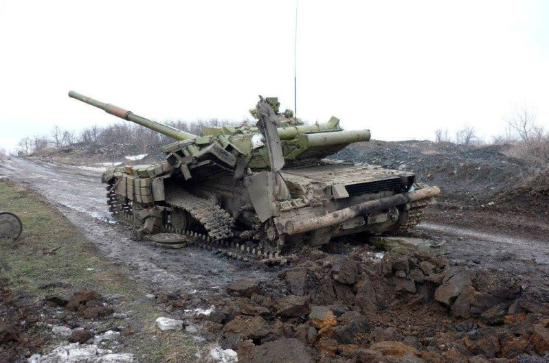 Последствия подрыва танка Т-64БВ на мине